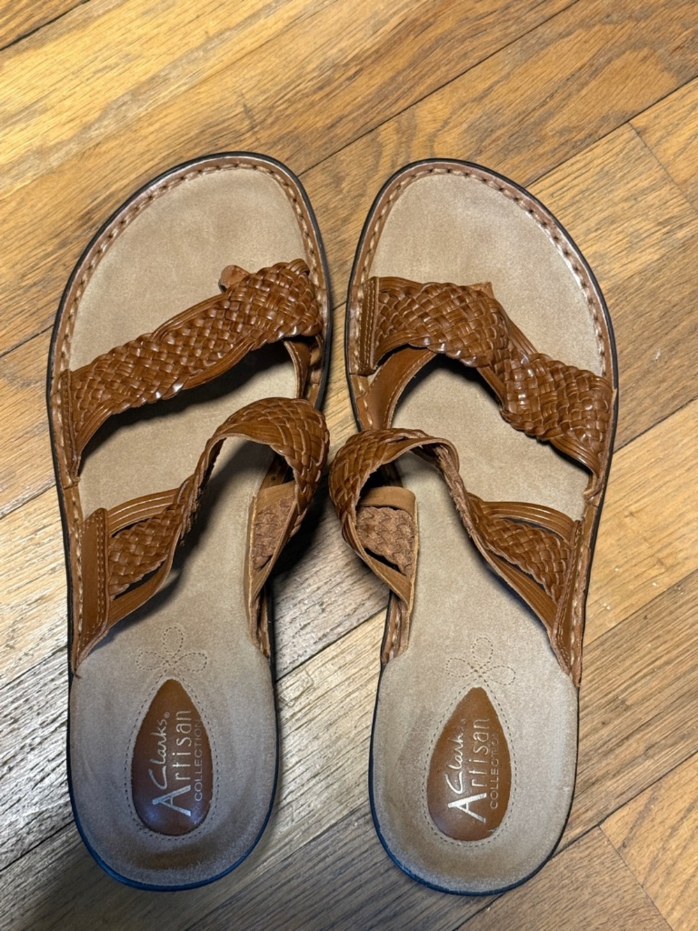 Clark’s artisan collection , Honey Hopper, NIB , 10 W